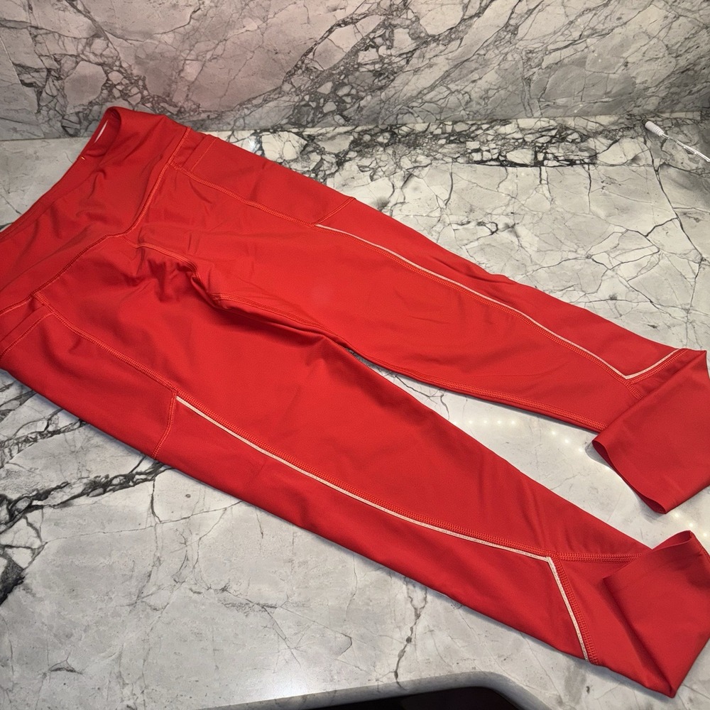 Victoria's Secret Women's Small Short Sport Total Knockout Tight Red